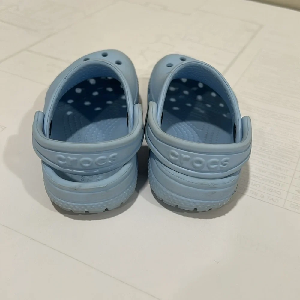 CROCS Blue Water Shoes with Ventilation and Heel Strap